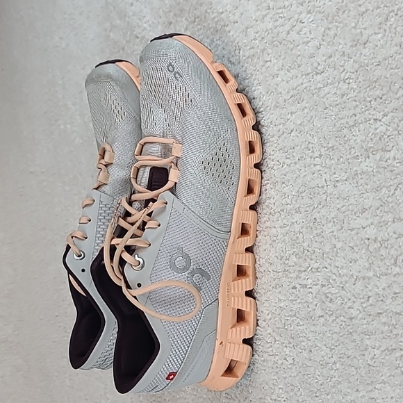 ON RUNNING WOMEN'S CLOUD X - Picture 4 of 7